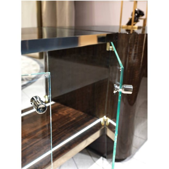 VISIONNAIRE DESMOND MADIA