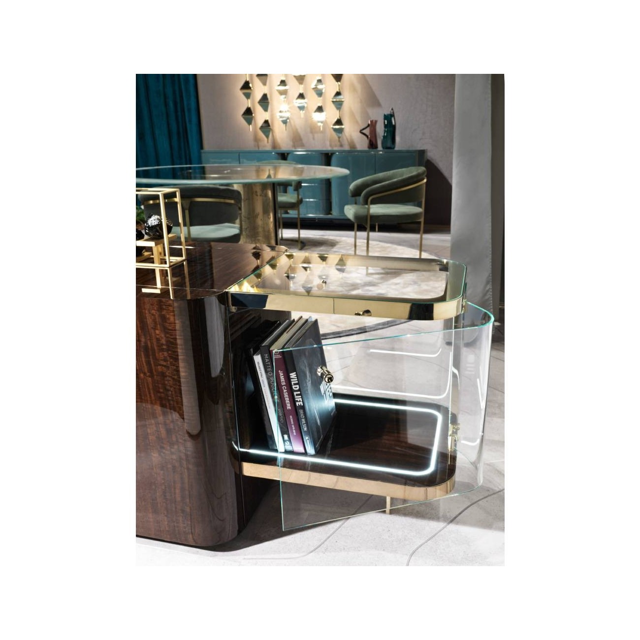 VISIONNAIRE DESMOND MADIA