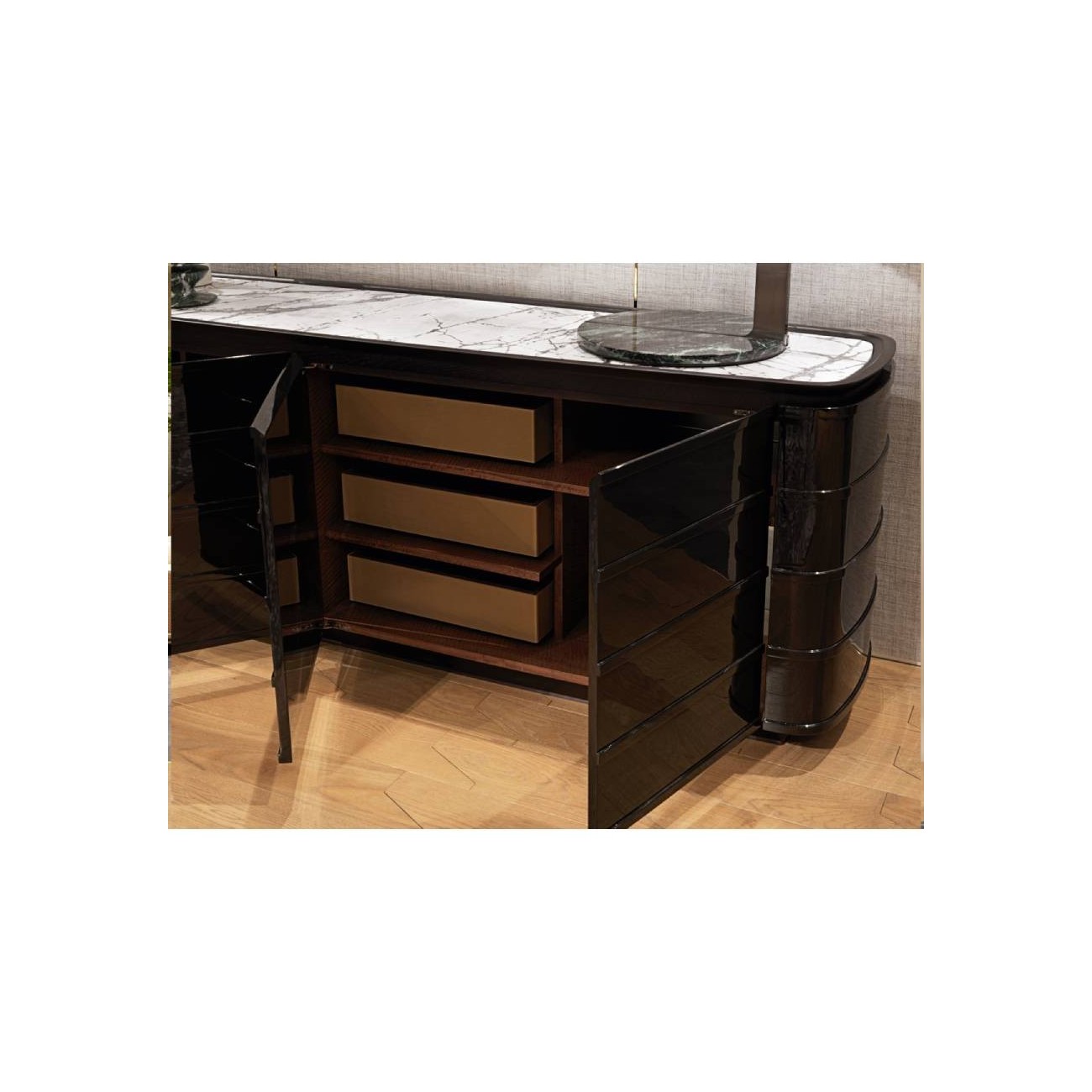 VISIONNAIRE NOMOS MADIA