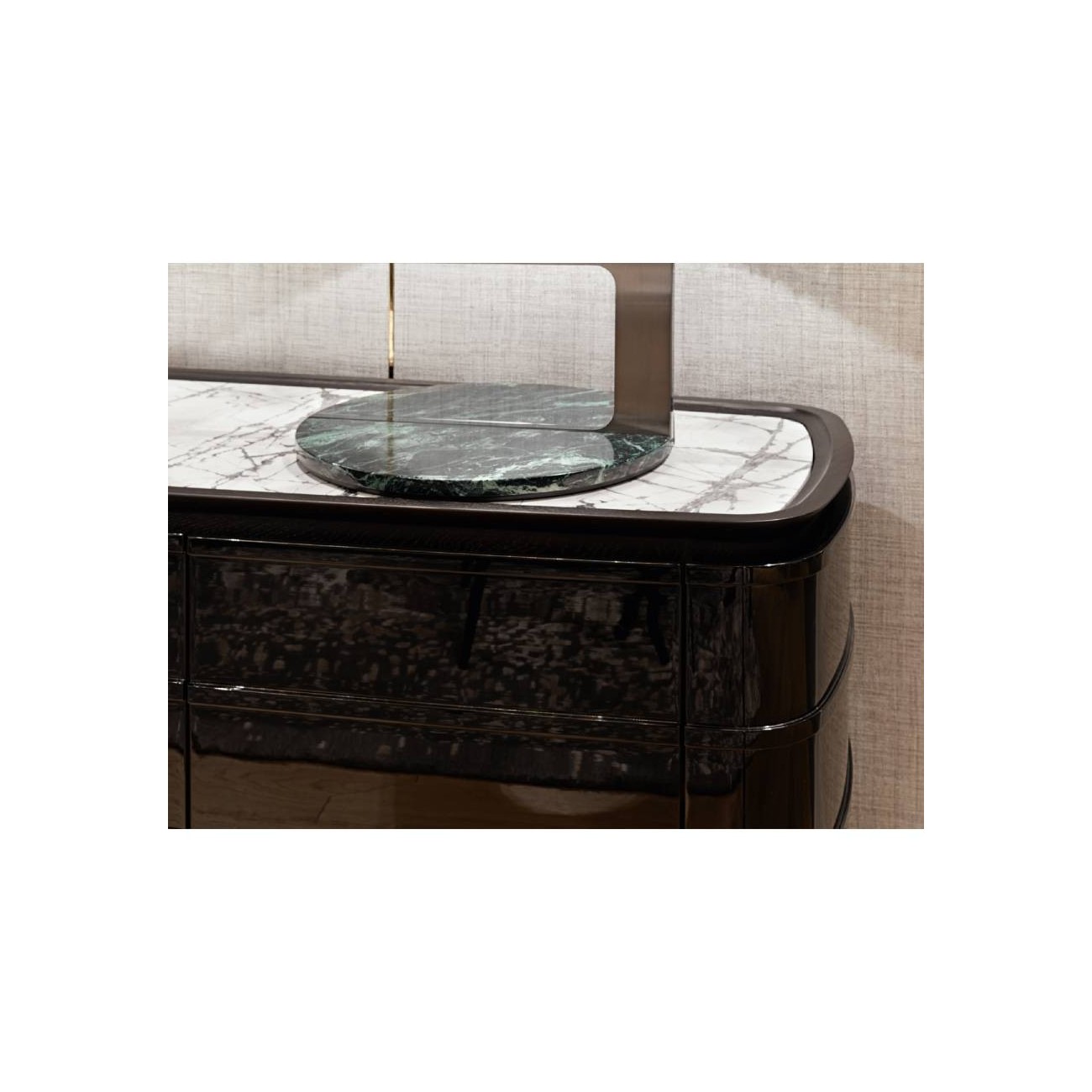 VISIONNAIRE NOMOS MADIA