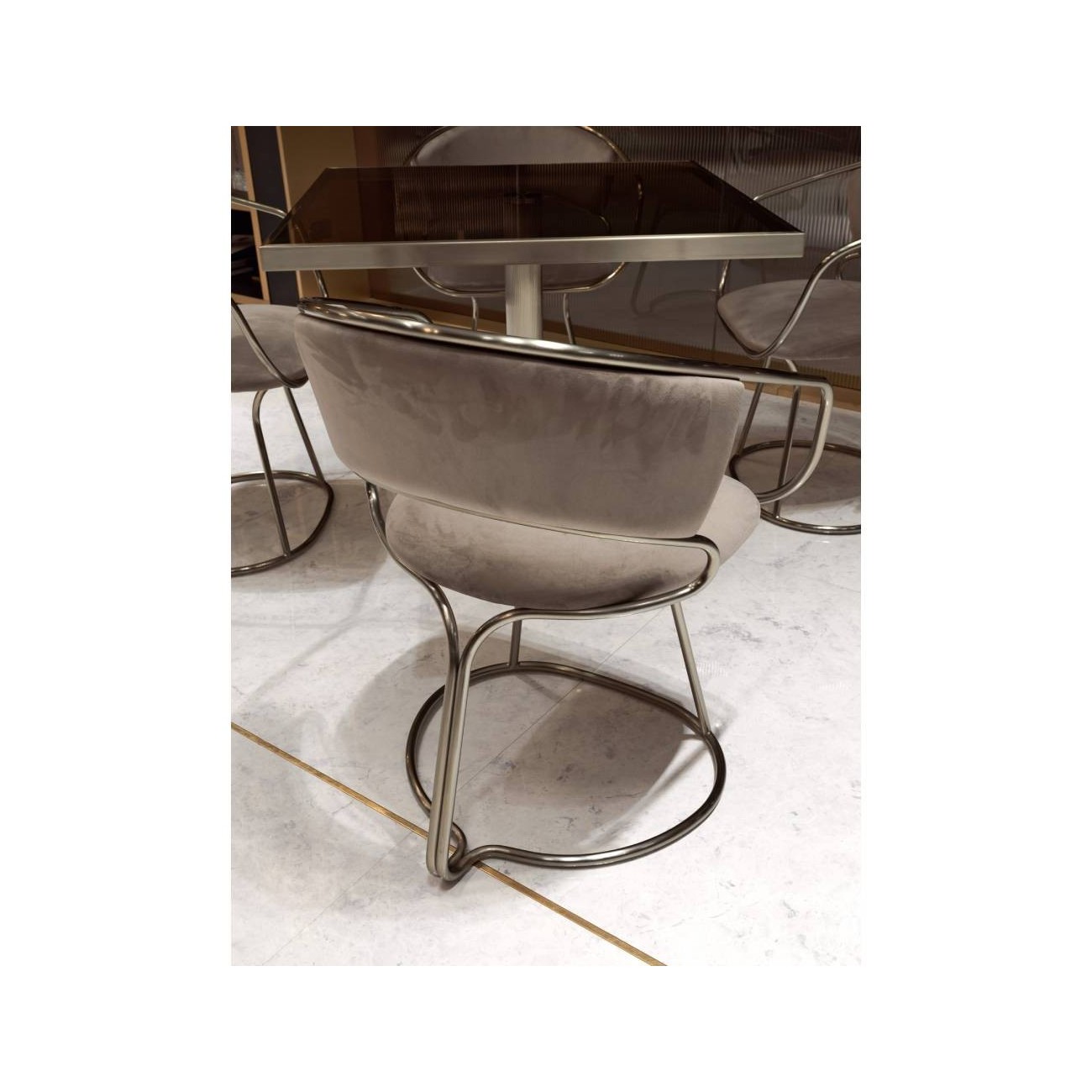 VISIONNAIRE ELEANOR SEDIA