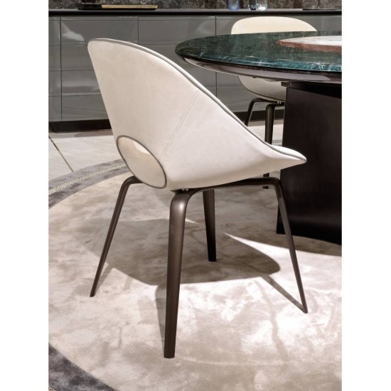 VISIONNAIRE TANYA SEDIA