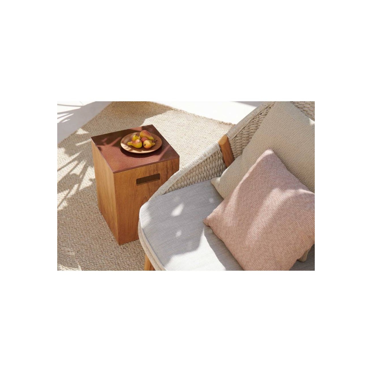 TRIBU TAIRU TAVOLINO