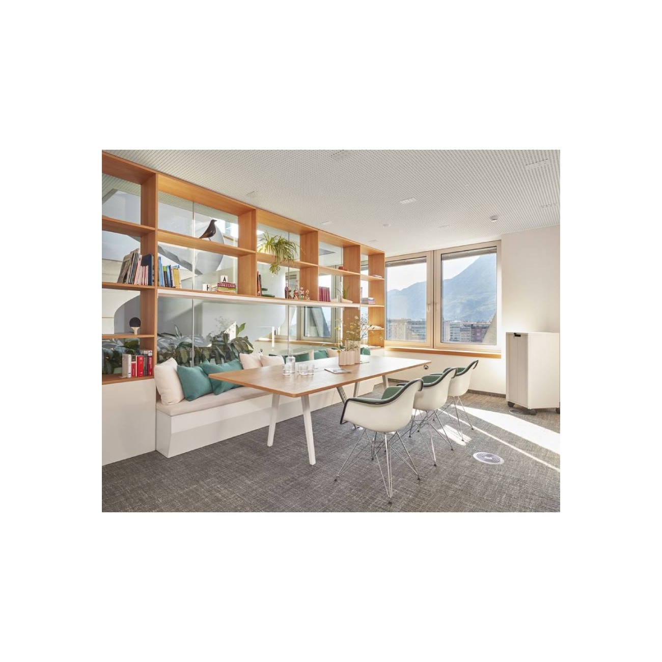 VITRA EAMES PLASTIC CHAIR DAR SEDIA