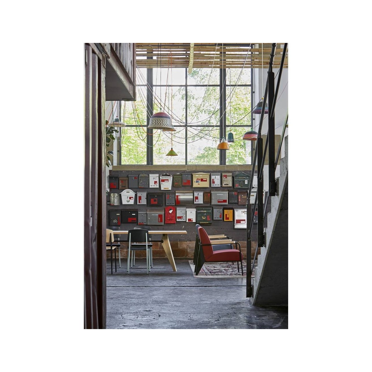 VITRA FAUTEUIL DE SALON POLTRONA