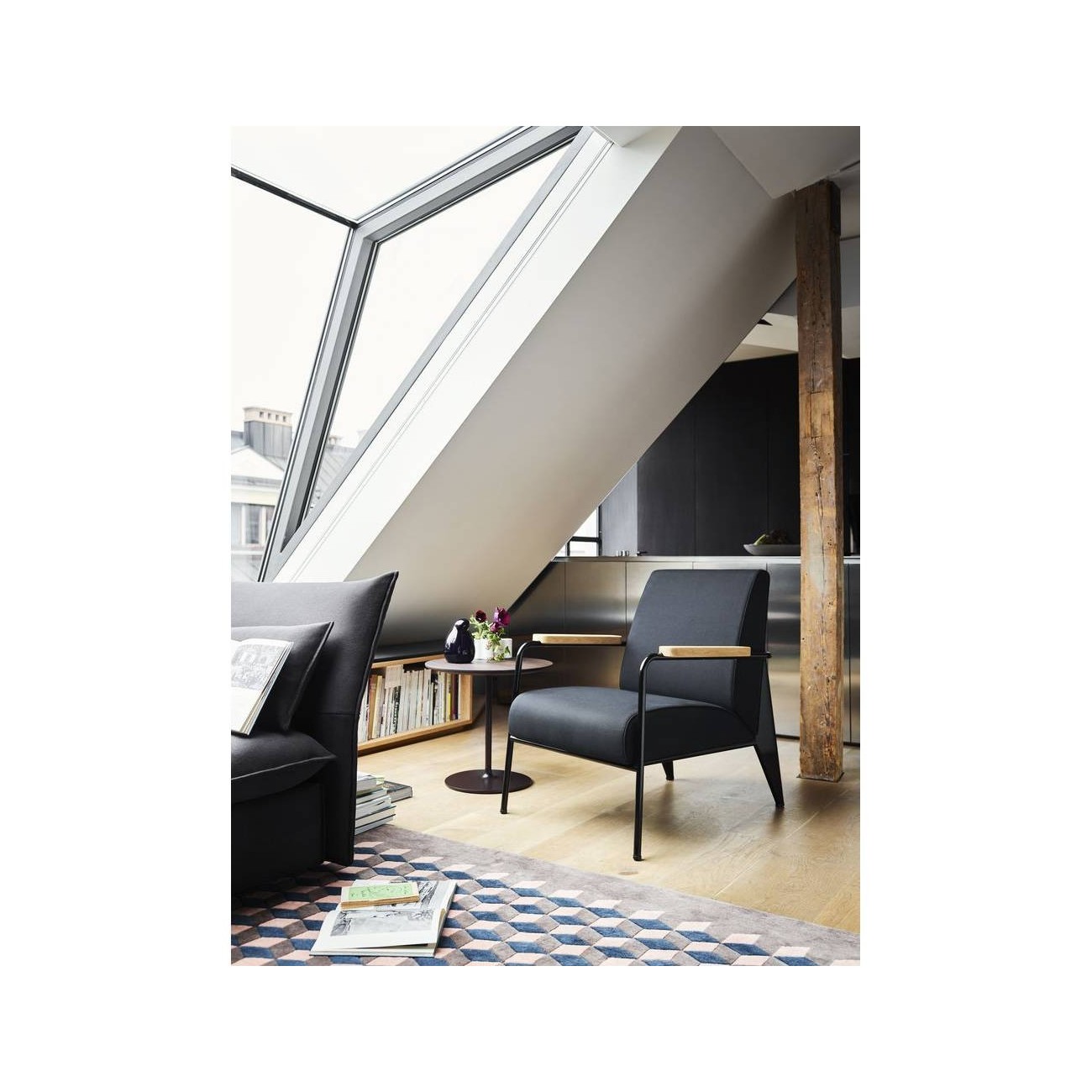 VITRA FAUTEUIL DE SALON POLTRONA