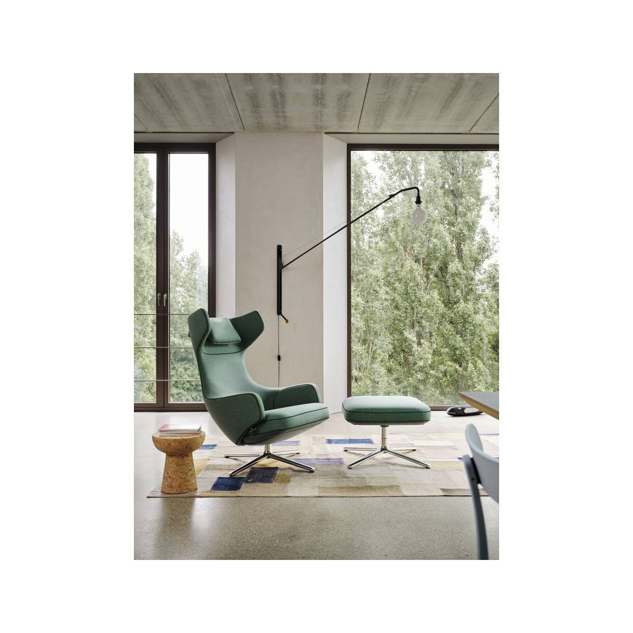 VITRA REPOS & OTTOMAN POLTRONA