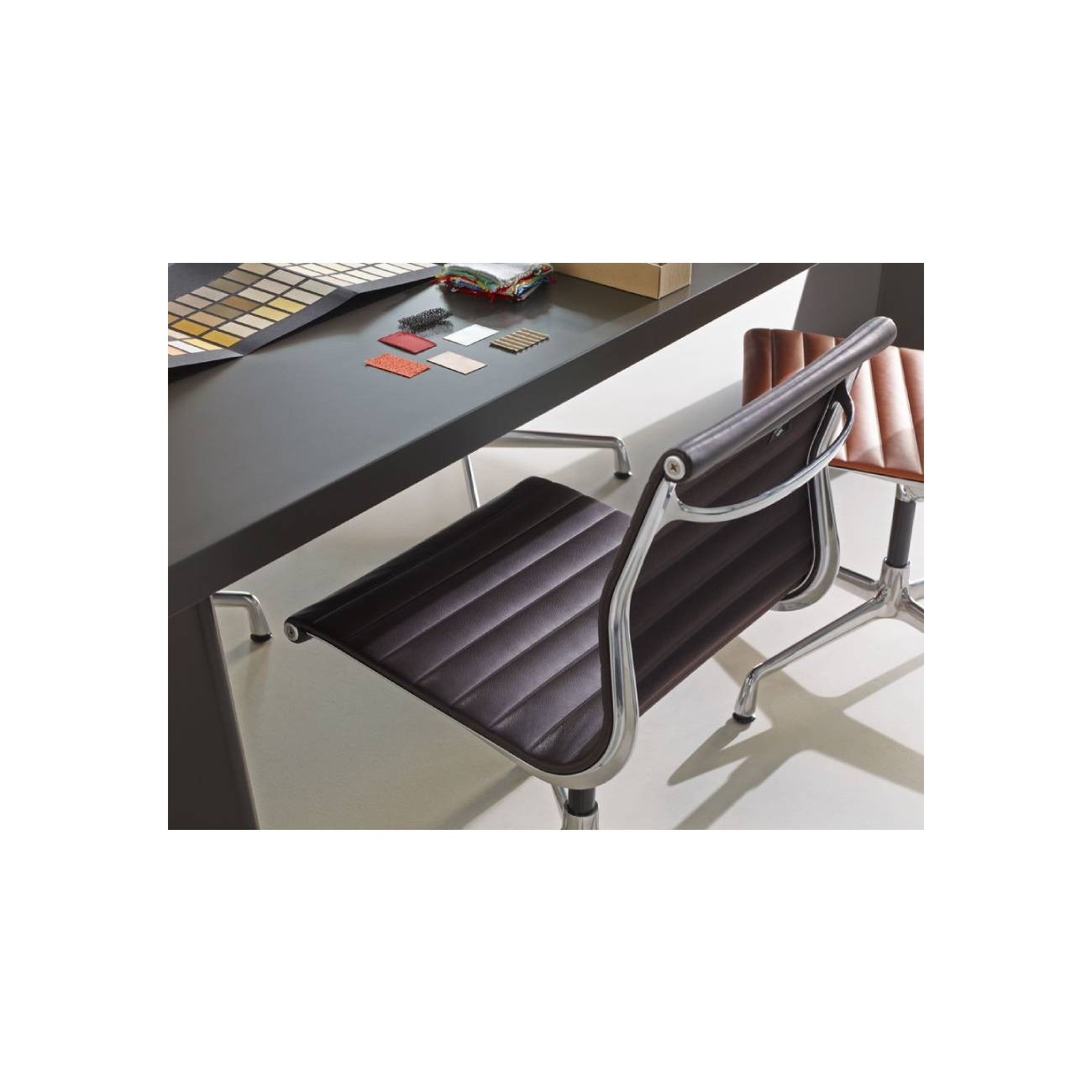 VITRA TRAPÈZE TAVOLO