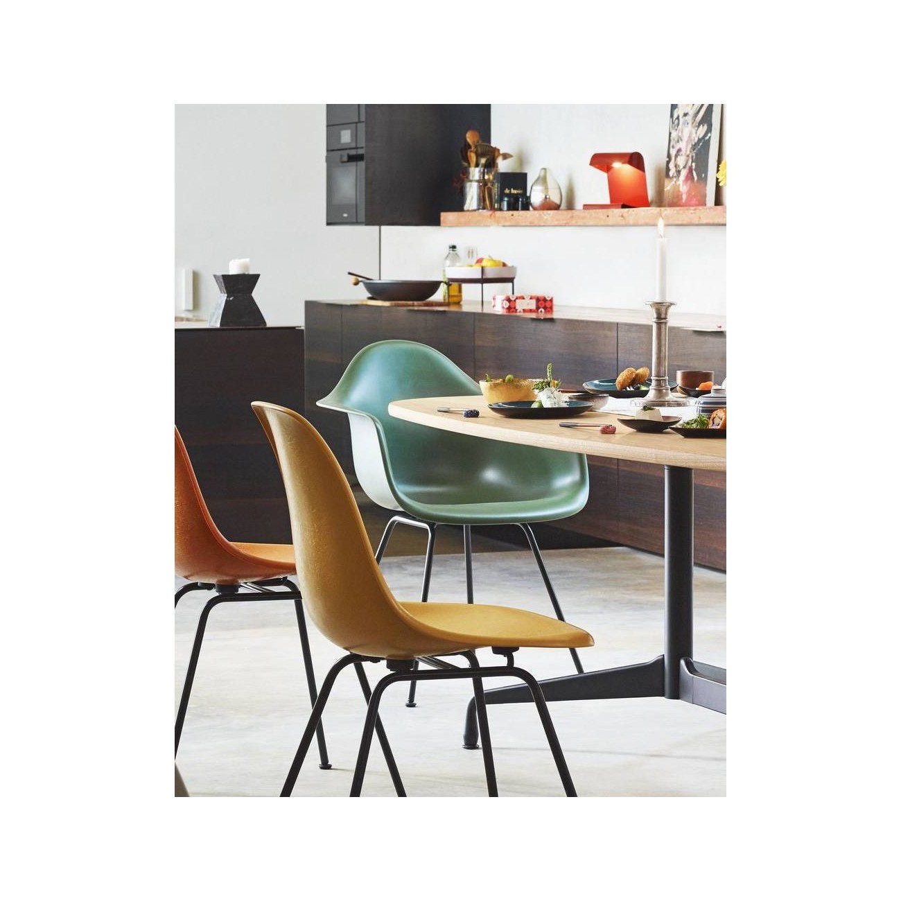 VITRA EAMES SEGMENTED TAVOLI