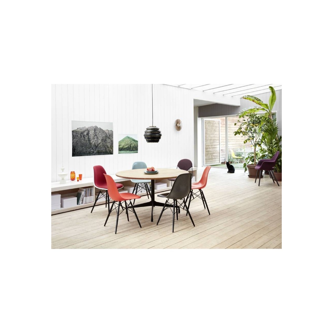 VITRA EAMES SEGMENTED TAVOLI