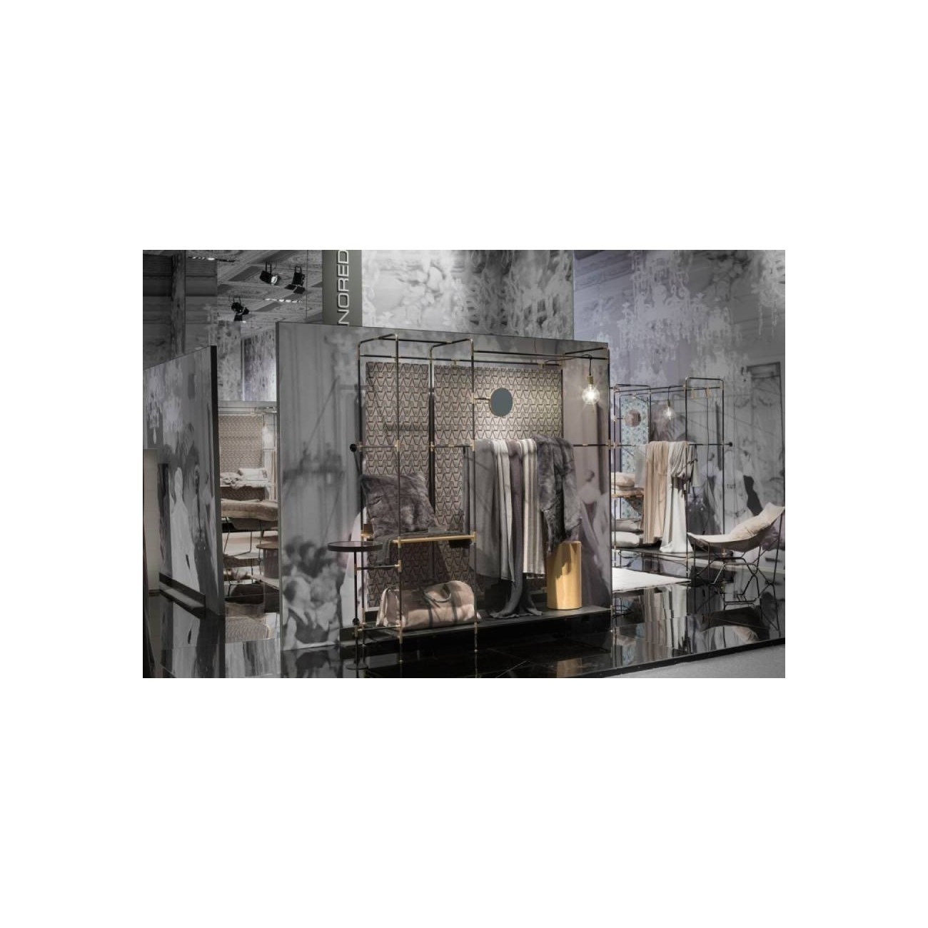 IVANO REDAELLI PRET A PORTER CONTENITORE