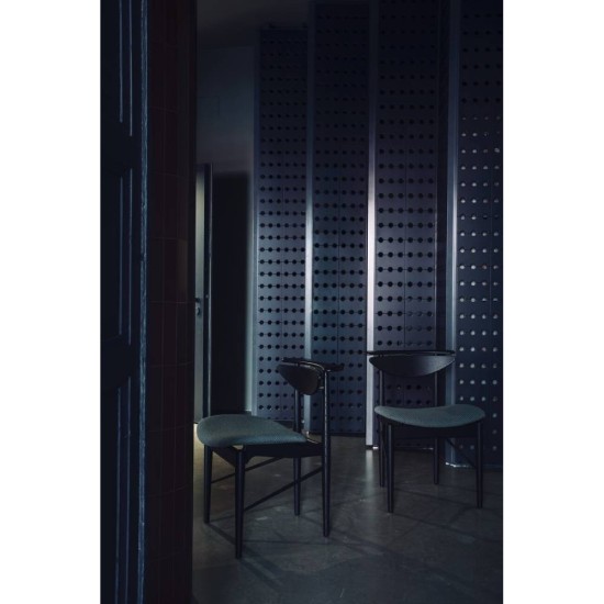 FINN JUHL READING CHAIR - SEDIA