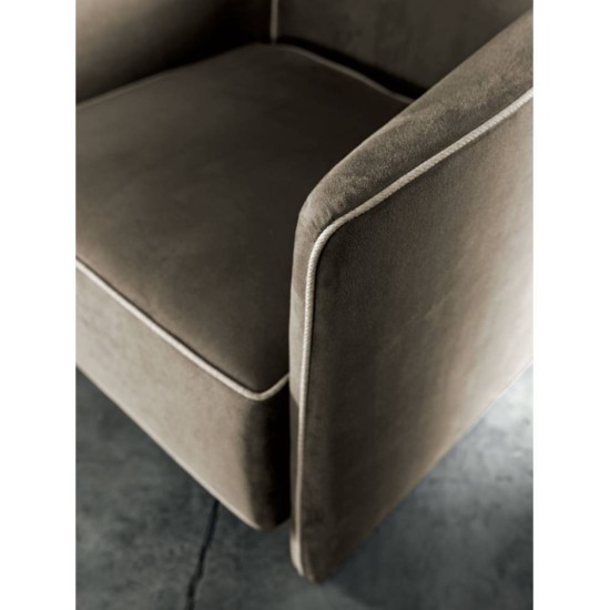 MERONI&COLZANI – TREVI POLTRONA