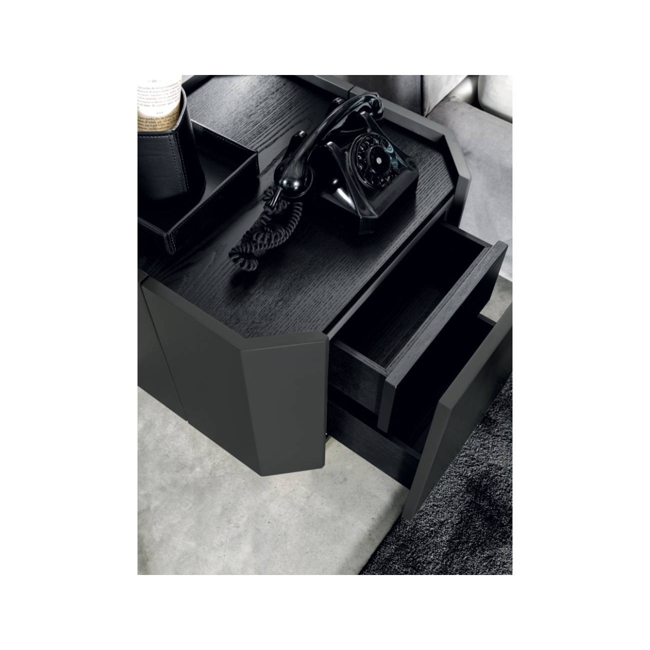 MERONI&COLZANI – LINGOTTO COMODINO