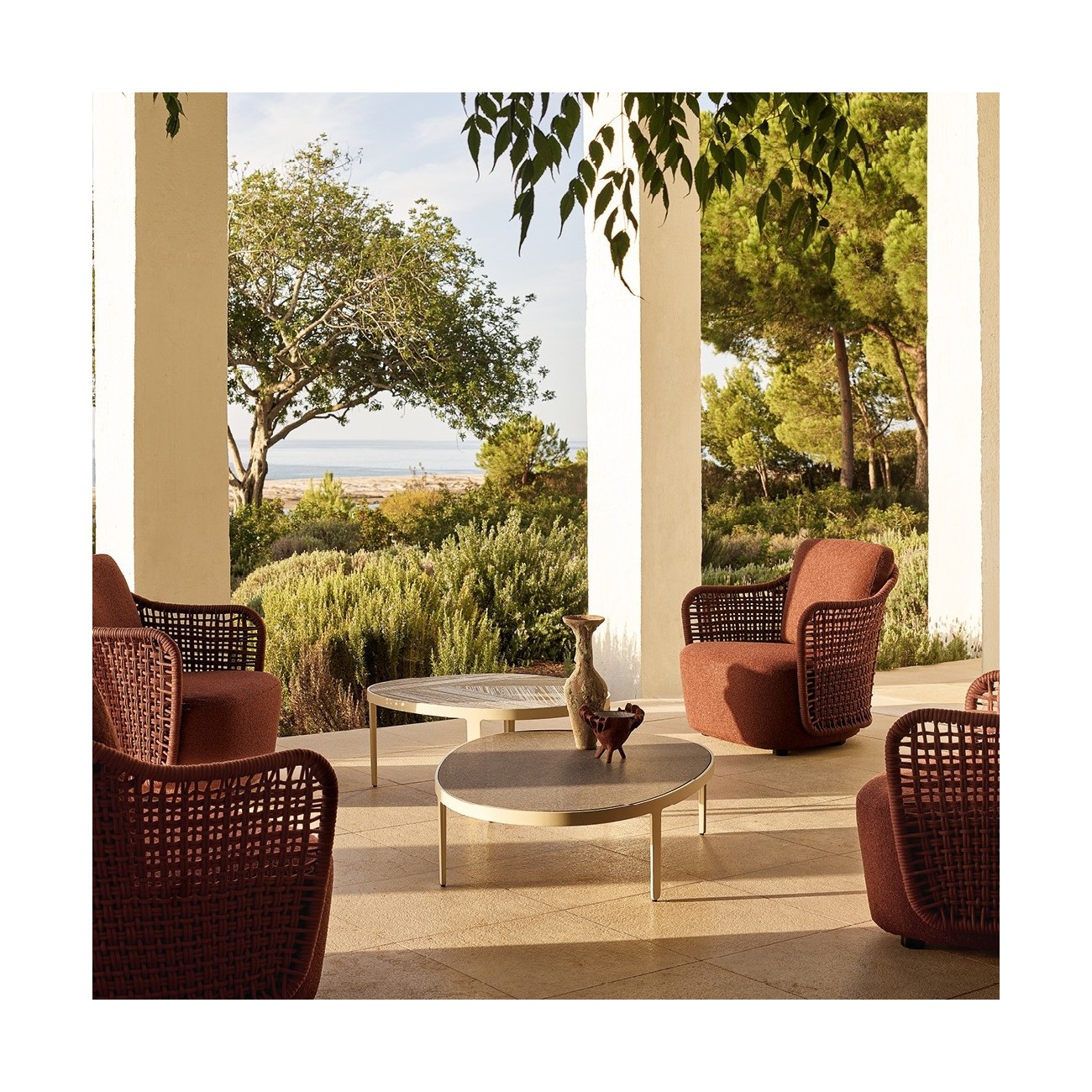 POLIFORM MAD OUT COFFEE TABLE OUTDOOR