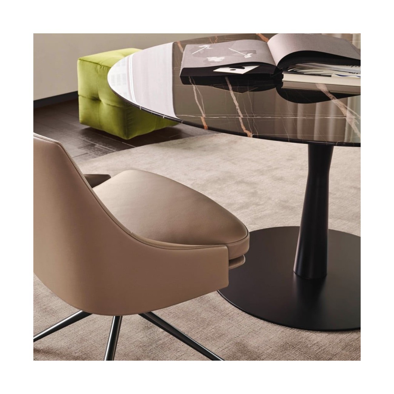 POLIFORM FLUTE TABLE LACCATO