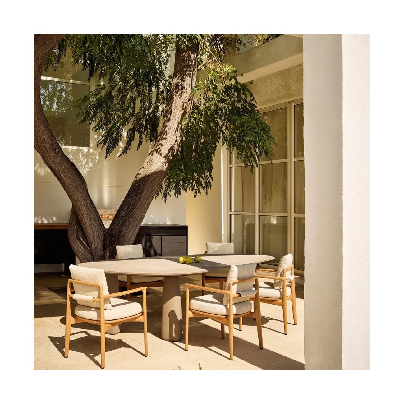 POLIFORM MONOLITH TABLE OUTDOOR