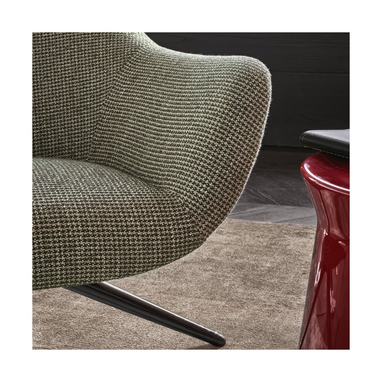 POLIFORM MAD CHAIR ARMCHAIR