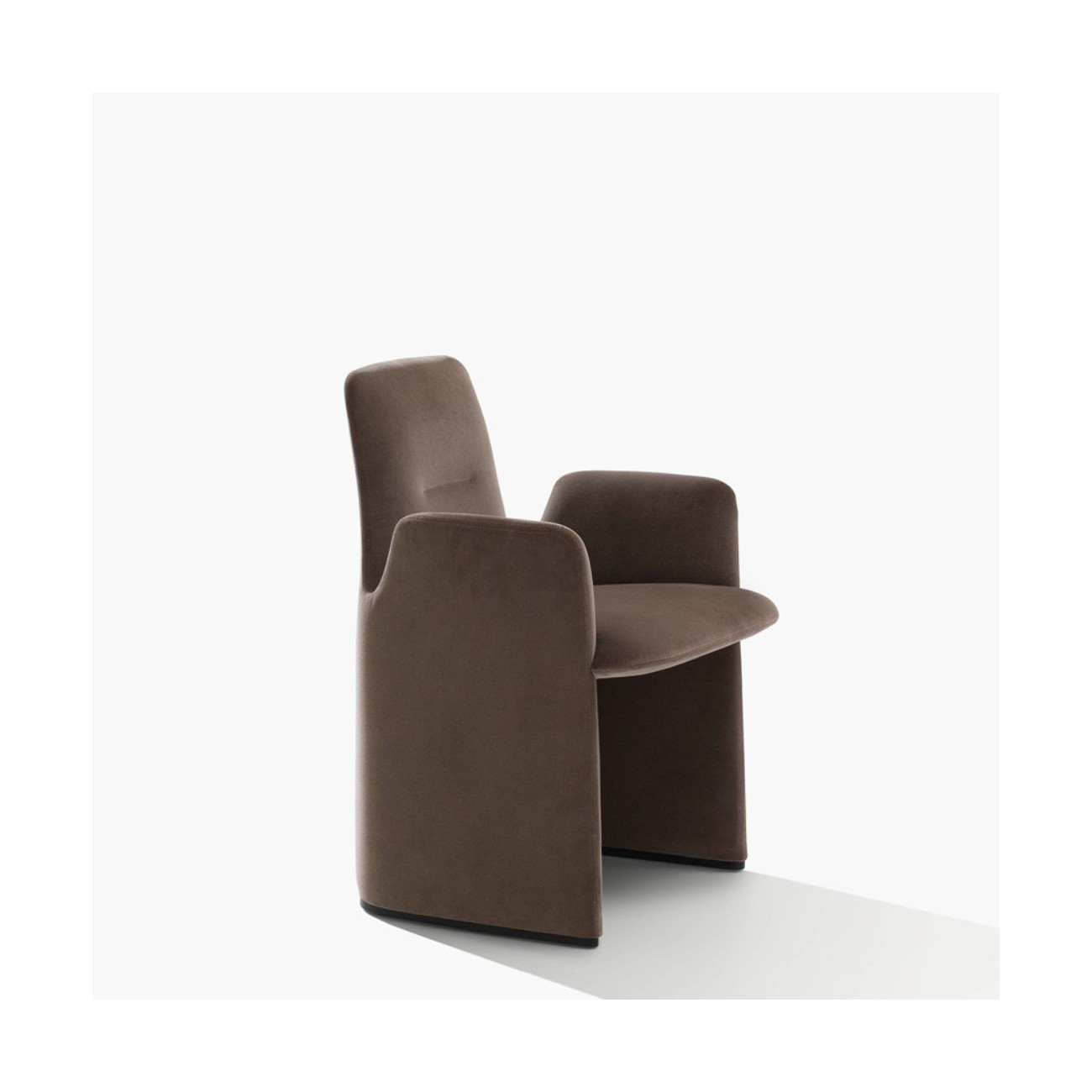 POLIFORM GUEST CHAIR