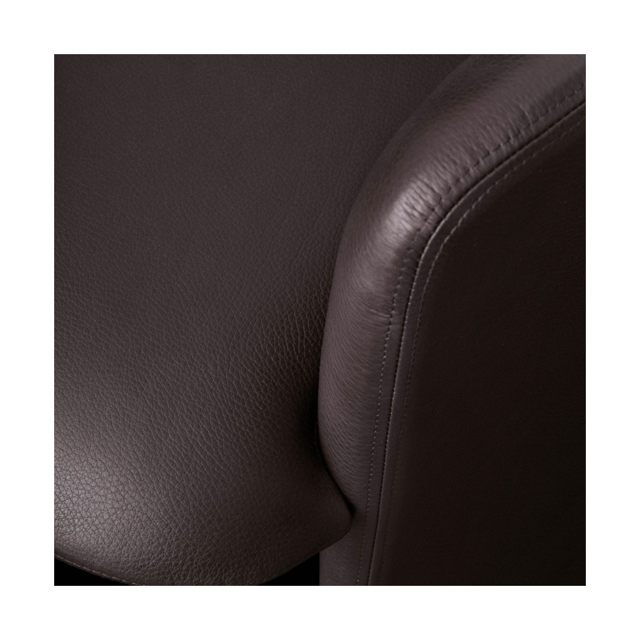 POLIFORM GUEST CHAIR