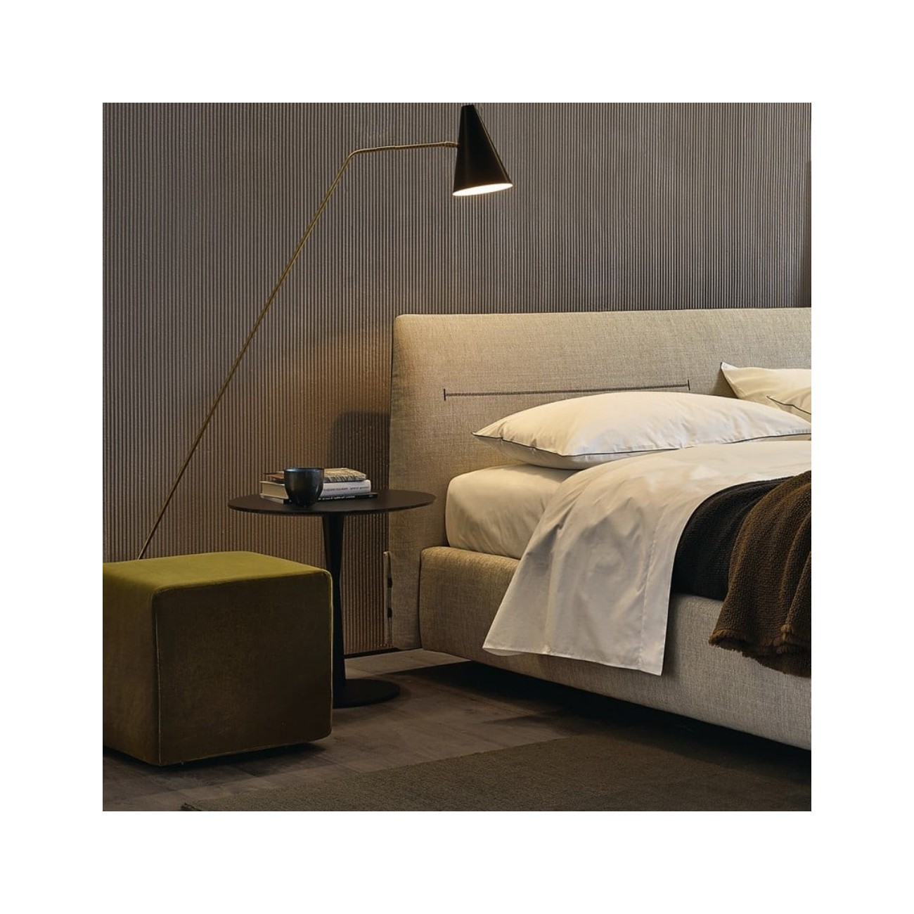 POLIFORM FLUTE LACQUERED COFFEE TABLE