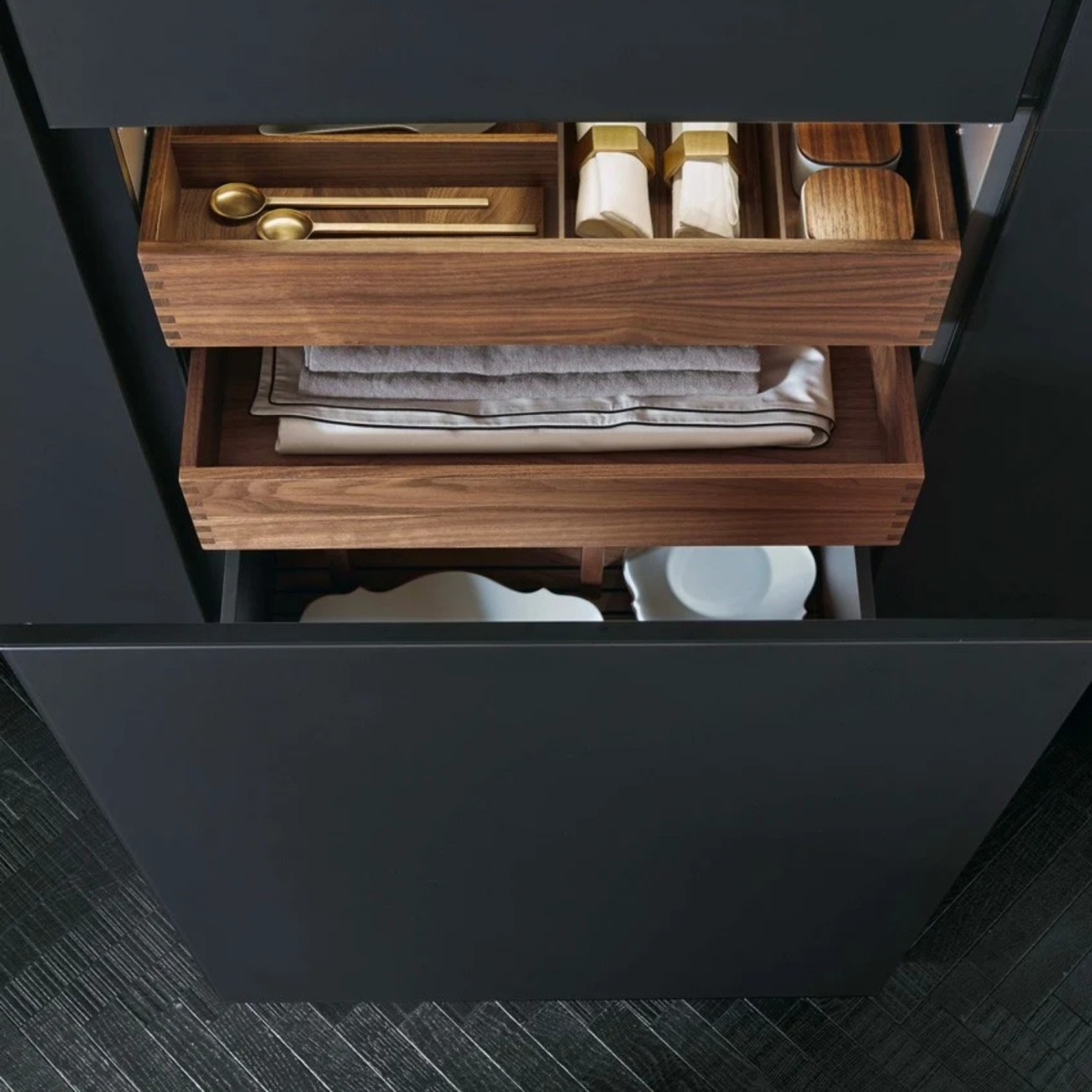 POLIFORM TWELVE CUISINES
