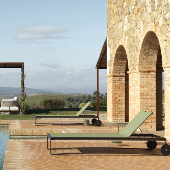 MOLTENI&C – GUELL CHAISE LONGUE OUTDOOR