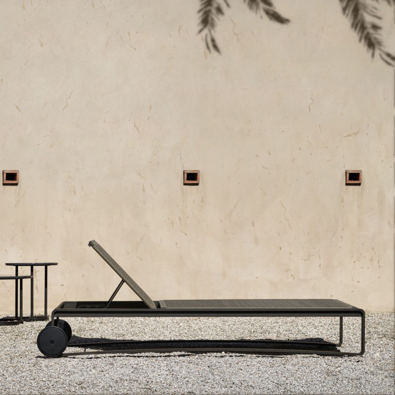 MOLTENI&C – GUELL CHAISE LONGUE OUTDOOR