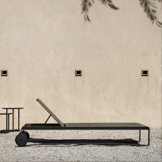 MOLTENI&C – GUELL CHAISE LONGUE OUTDOOR