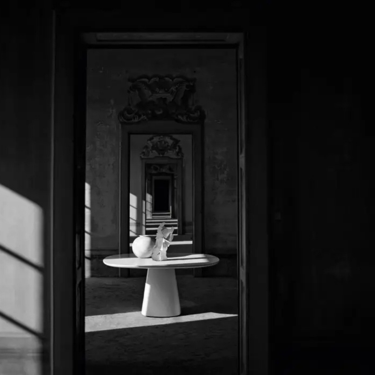 B&B ITALIA – ALLURE O' TABLE