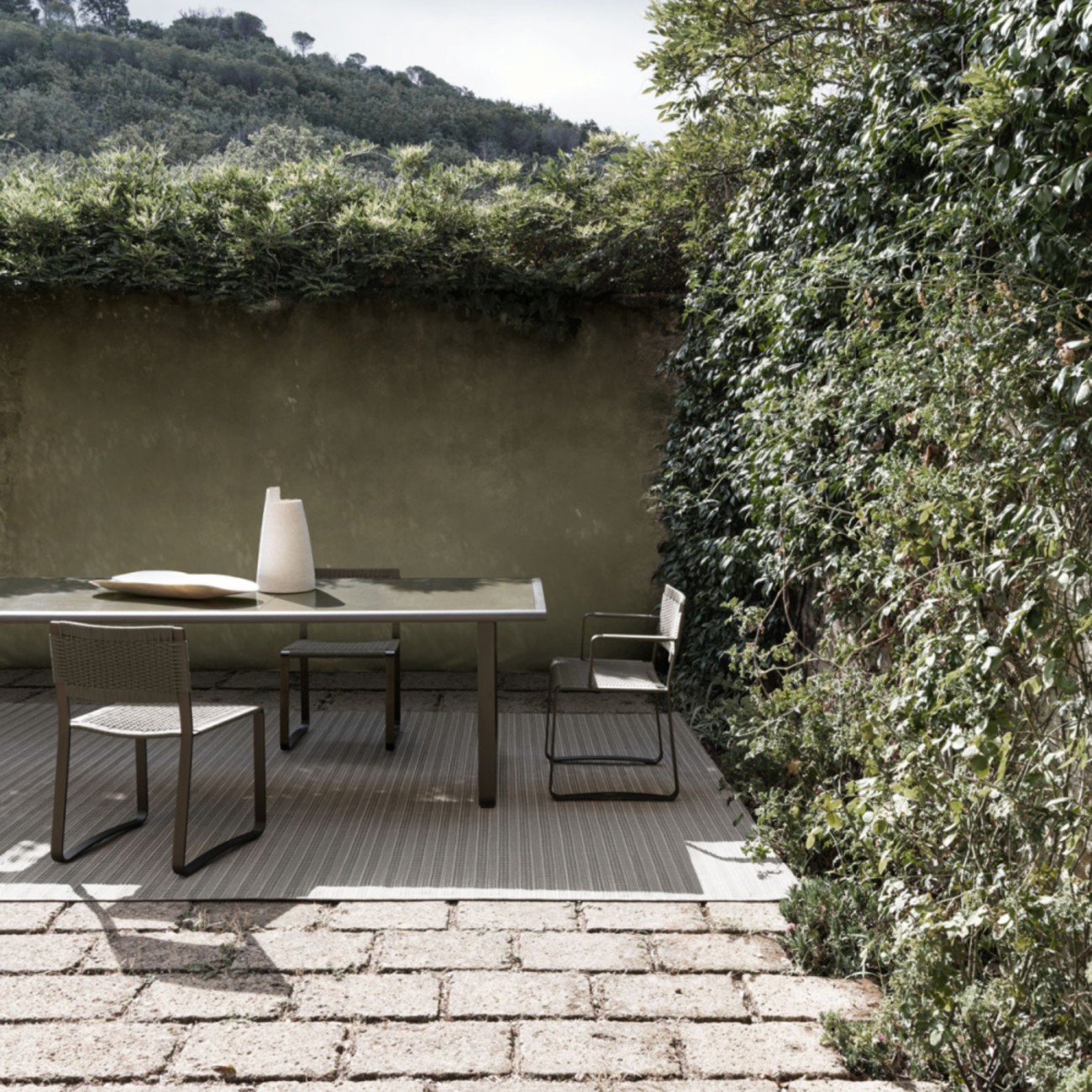 MOLTENI&C – GOLDEN GATE TABLE OUTDOOR