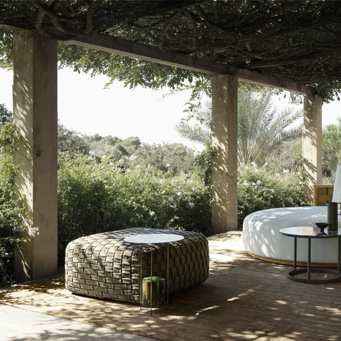 MOLTENI&C – HYDE POUF OUTDOOR