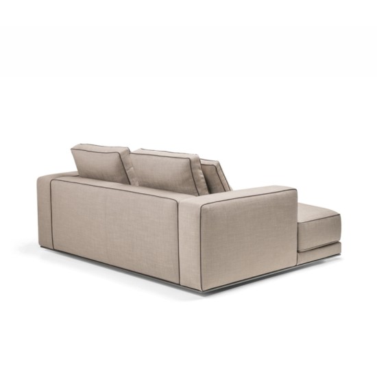 MOLTENI&C - AUGUSTO CANAPÉ