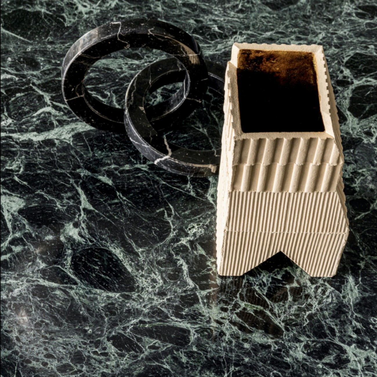 MOLTENI HALF A SQUARE TABLE