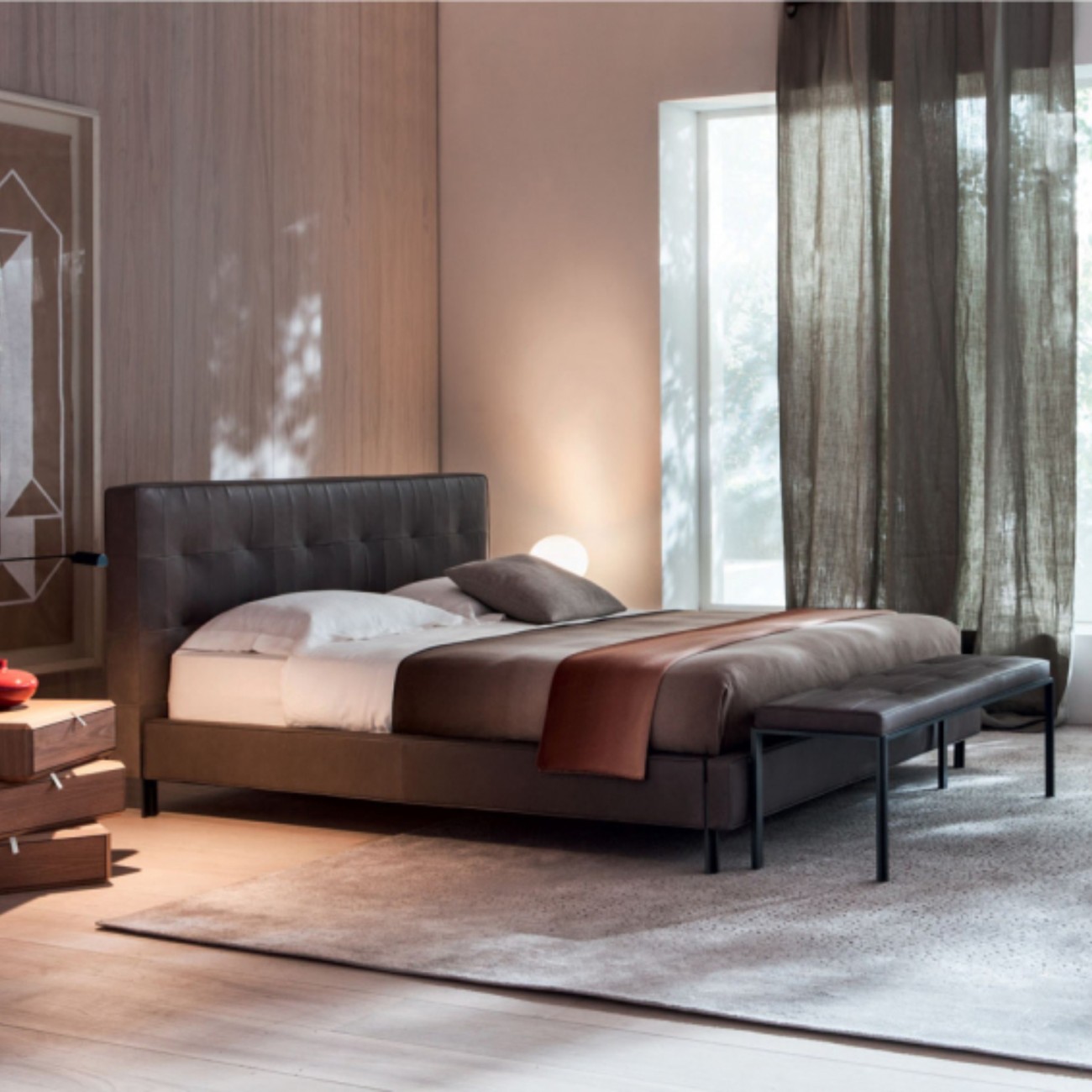 MOLTENI & C. ANTON LIT EN CUIR