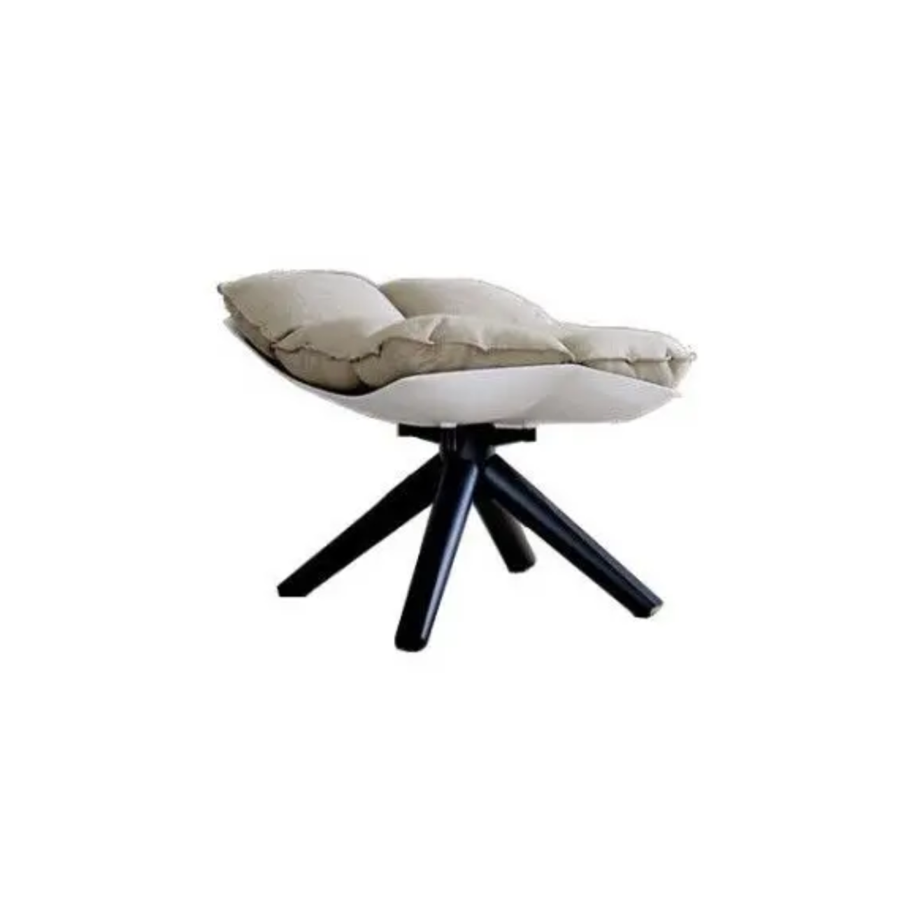 B&B HUSK POUF