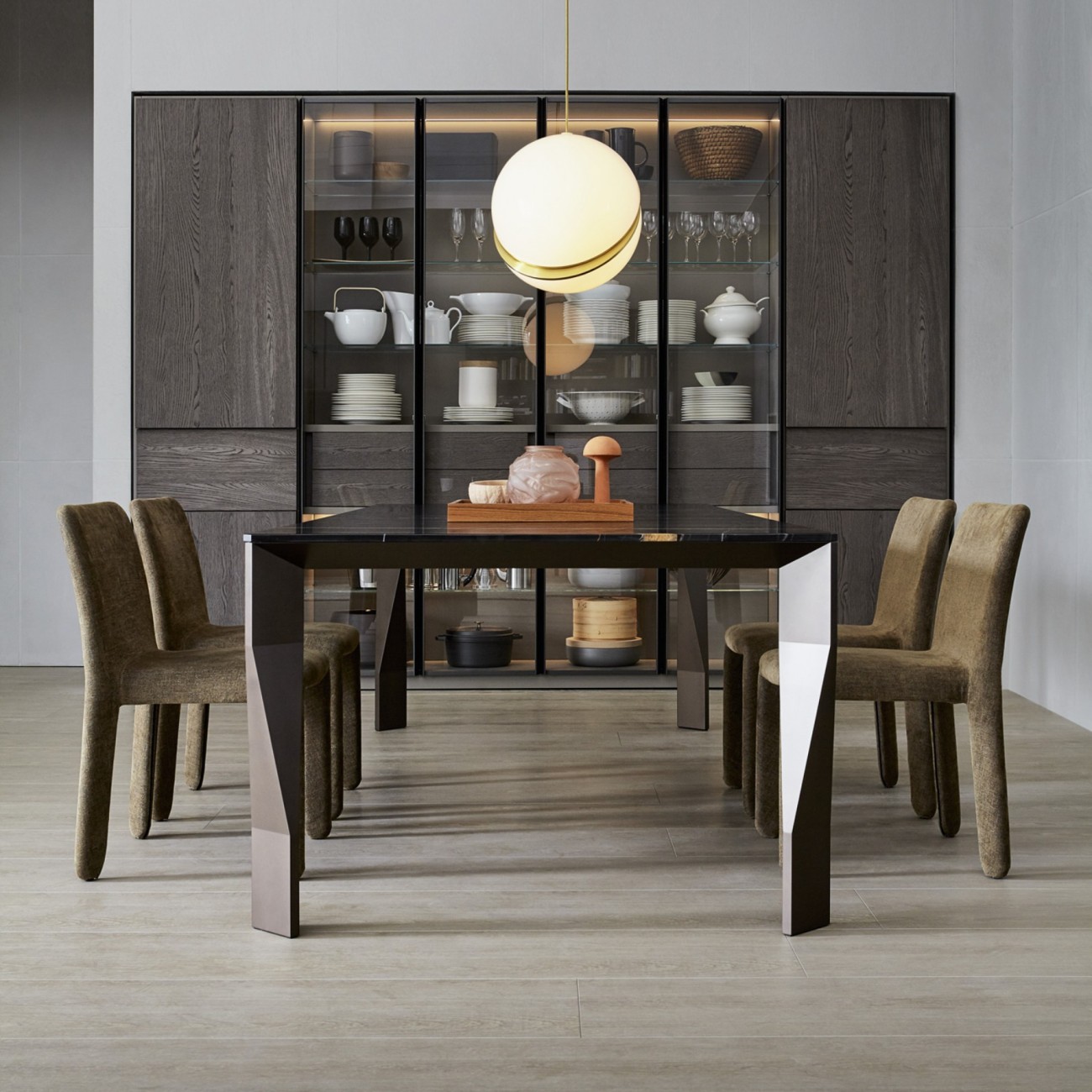 MOLTENI & C. DIAMOND TABLE