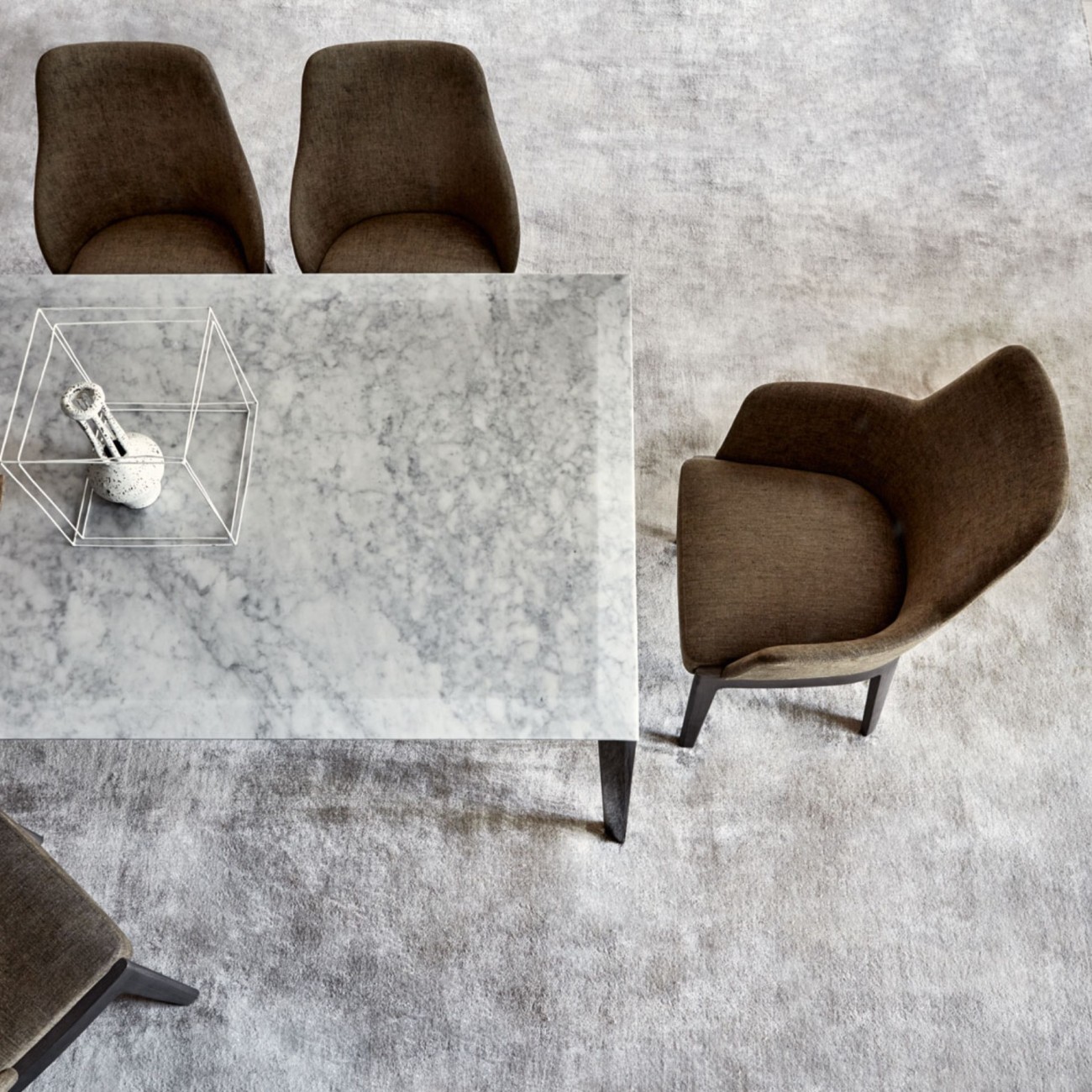 MOLTENI & C. CHELSEA CHAISE
