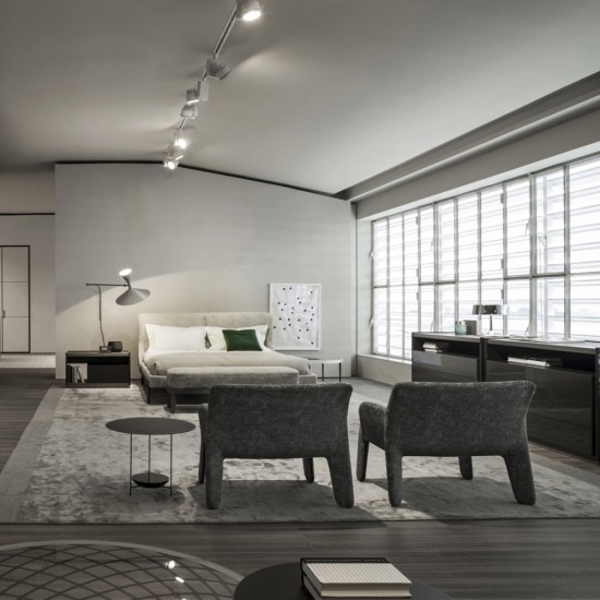 MOLTENI & C.  GLOVE-UP POLTRONA