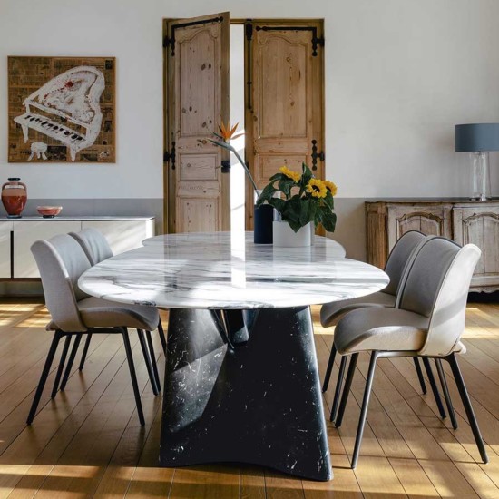 POLTRONA FRAU – INFINITAMENTE TABLE