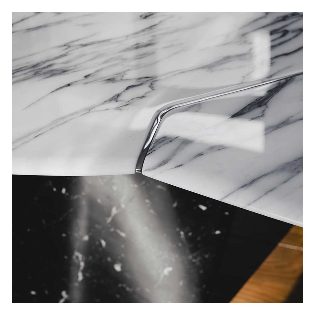 POLTRONA FRAU – INFINITAMENTE TABLE