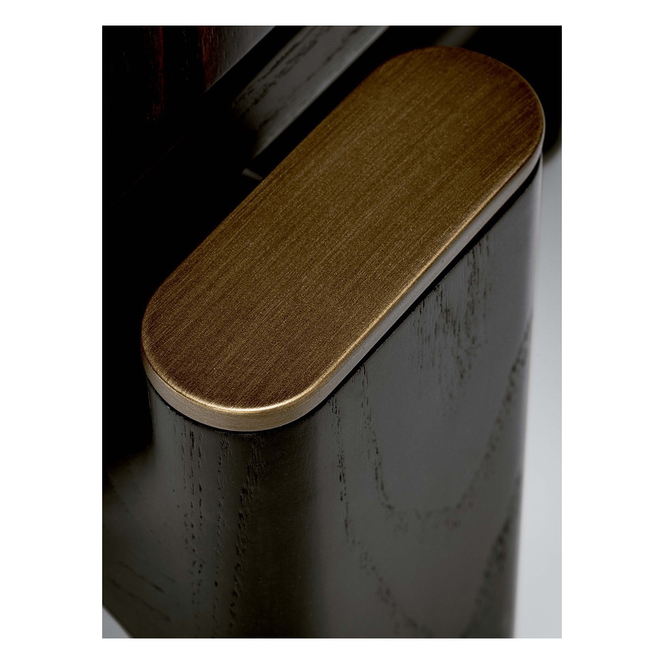 POLTRONA FRAU - DUO CABINET