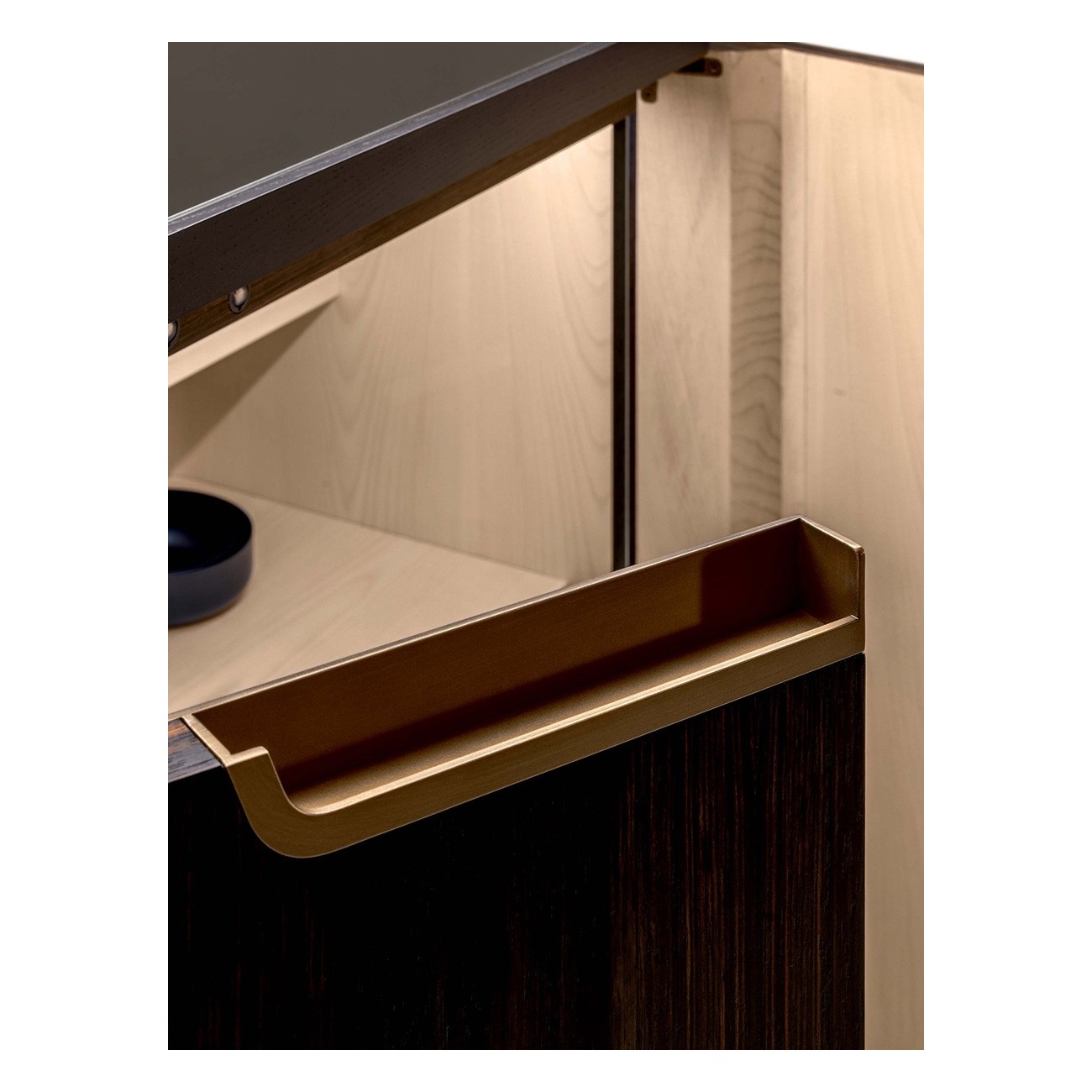 POLTRONA FRAU - DUO CABINET