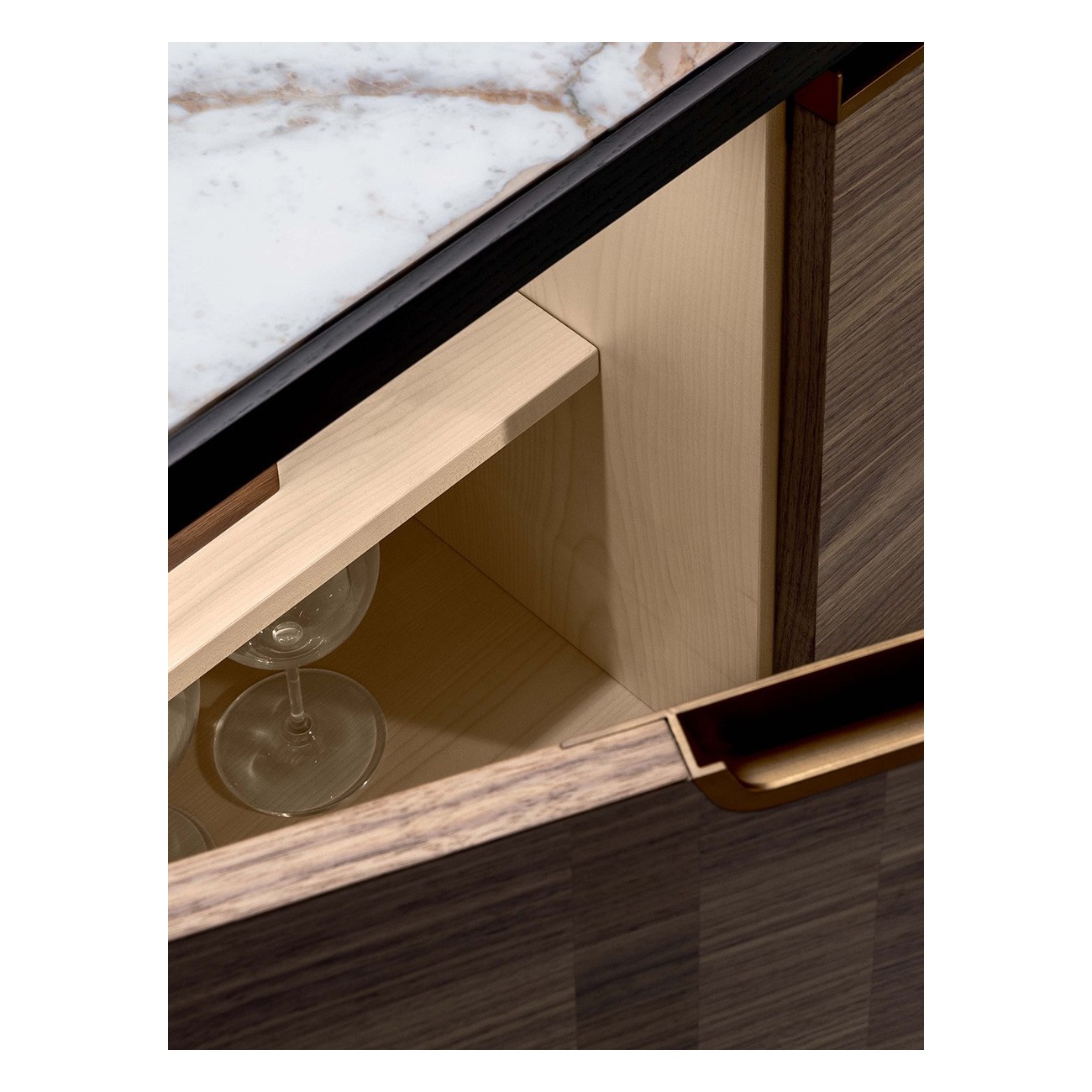 POLTRONA FRAU - DUO CABINET