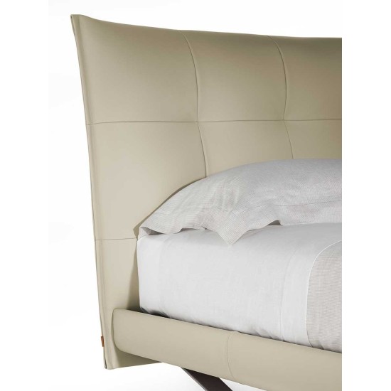 POLTRONA FRAU - AURORA TRE BED