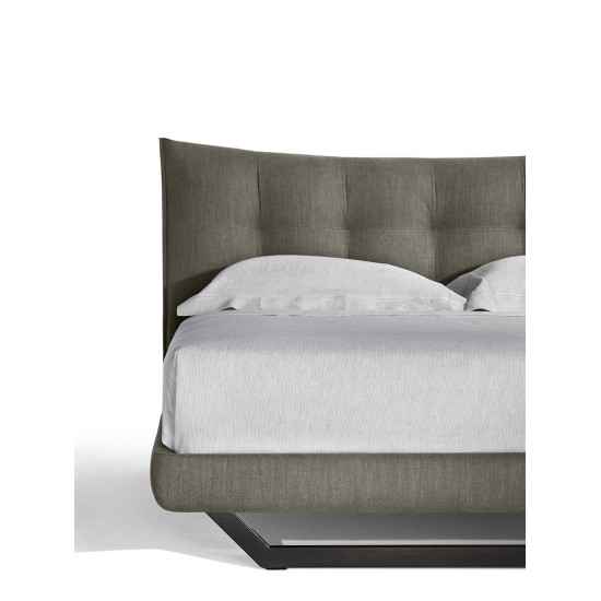 POLTRONA FRAU - AURORA TRE BED