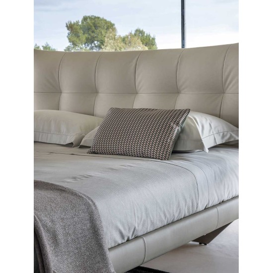 POLTRONA FRAU - AURORA TRE BED