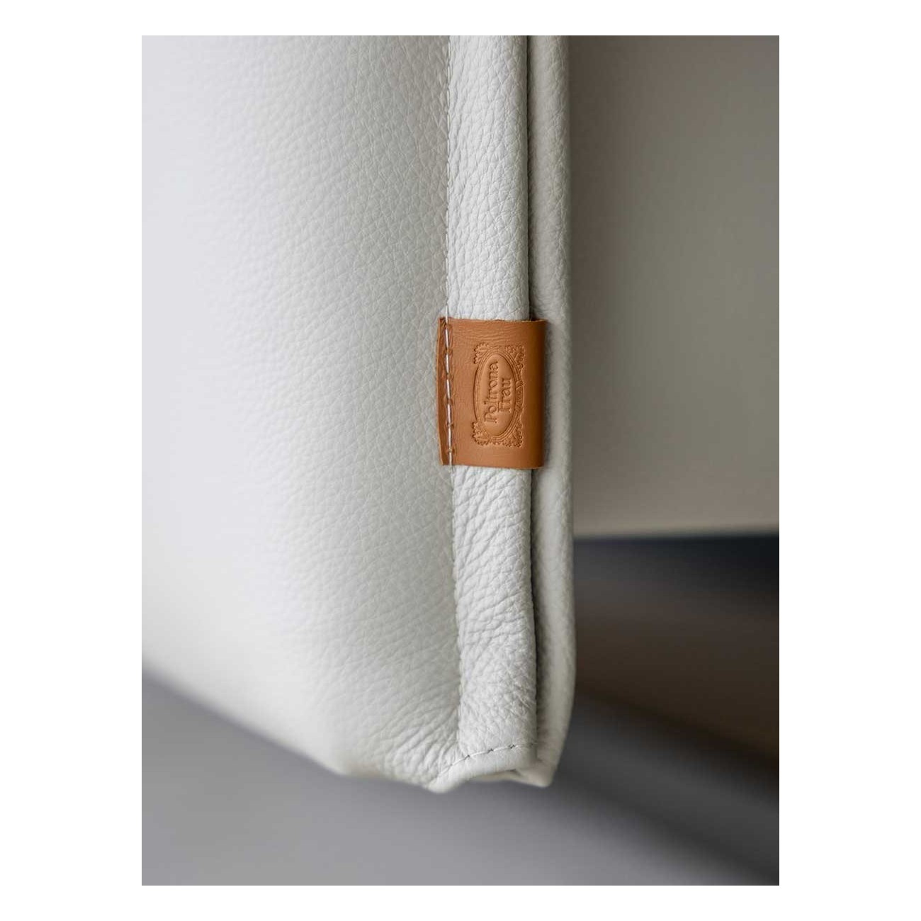 POLTRONA FRAU - AURORA TRE BED