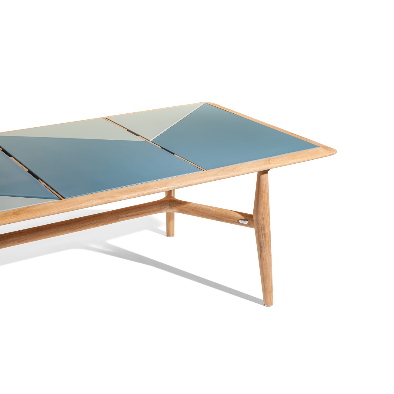 POLTRONA FRAU THE SECRET GARDEN TABLE