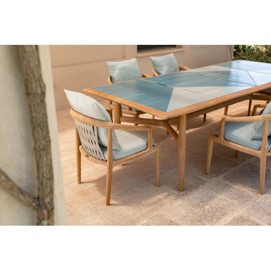 POLTRONA FRAU THE SECRET GARDEN TABLE